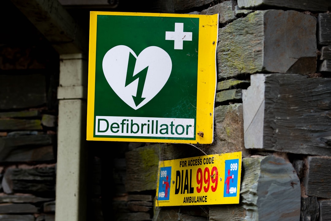 Defibrillator